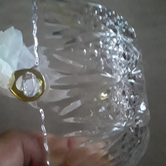 Vintage Mikasa mini handled crystal basket - Picture 3 of 8